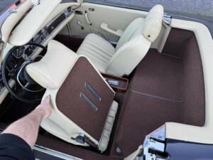 Bild 24/38 von Mercedes-Benz 280 SL (1969)