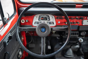 Image 33/44 de Toyota Land Cruiser FJ 40 (1979)