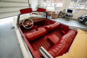 Image 22/37 of Mercedes-Benz 250 SE (1966)