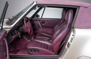 Image 27/41 de Porsche 911 Carrera 2 (1992)