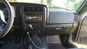 Bild 21/50 von Jeep Cherokee 2.5 TD (2000)