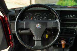 Bild 47/47 von Alfa Romeo 75 1.6 (1991)