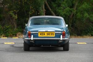 Image 7/21 de Daimler Double Six (1978)