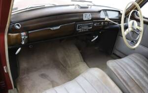 Immagine 14/34 di Mercedes-Benz 220 S (1957)