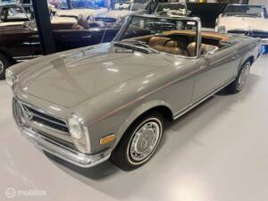 Imagen 1/33 de Mercedes-Benz 280 SL (1968)