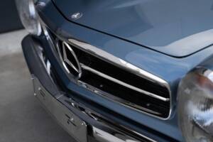 Immagine 29/93 di Mercedes-Benz 230 SL (1965)