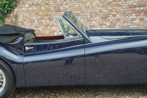 Image 38/50 of Jaguar XK 140 SE DHC (1956)