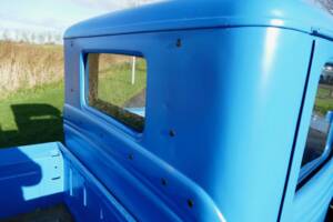 Bild 11/15 von Ford V8 Modell 46 Pick Up (1933)