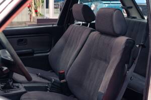 Image 18/38 of BMW 325i (1986)