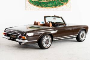 Image 6/30 of Mercedes-Benz 280 SL (1970)