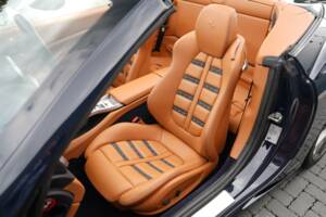 Image 16/50 de Ferrari California (2012)