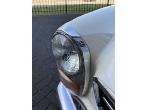 Image 22/48 of Mercedes-Benz 280 SL (1970)
