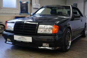 Afbeelding 7/35 van Mercedes-Benz 300 CE-24 (1992)