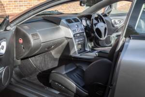 Image 23/30 of Aston Martin V12 Vanquish (2002)