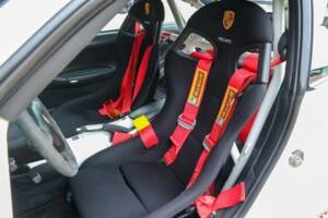 Immagine 32/50 di Porsche 911 GT3 RS (2004)