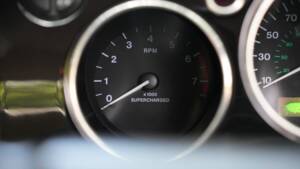 Image 46/50 of Jaguar XKR (1998)