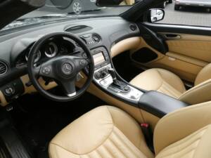 Bild 9/18 von Mercedes-Benz SL 500 (2009)