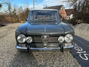 Image 3/43 of Alfa Romeo Giulia 1600 Giardinetta (1971)