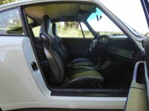 Image 35/42 of Porsche 911 Carrera (1900)