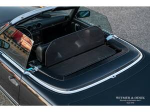 Image 20/32 de Mercedes-Benz 300 SL (1988)