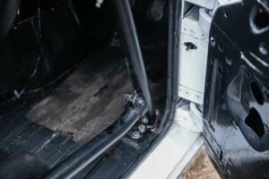 Image 22/42 of MG MGB GT (1972)