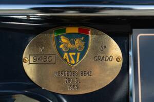 Image 11/50 de Mercedes-Benz 280 SL (1969)