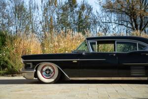 Immagine 32/50 di Cadillac 62 Sedan DeVille (1958)