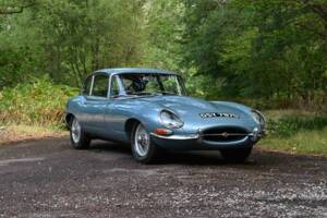 Image 8/50 of Jaguar E-Type (2+2) (1966)