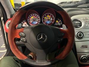 Image 15/34 of Mercedes-Benz SLR McLaren (2006)