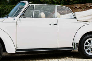 Image 39/50 of Volkswagen Käfer 1303 &quot;Champagne Edition&quot; (1977)
