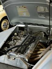 Image 13/26 of Jaguar XK 120 OTS (1952)
