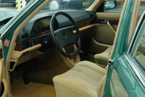 Bild 44/50 von Mercedes-Benz 260 SE (1990)