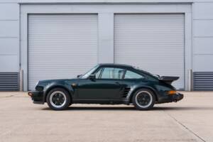 Image 4/52 of Porsche 911 Carrera 3.2 (1989)