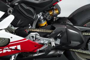 Immagine 13/45 di Ducati DUMMY (2019)