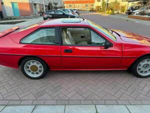 Image 5/8 of Lotus Eclat (1985)