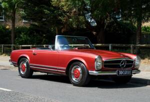 Image 2/33 of Mercedes-Benz 280 SL (1970)