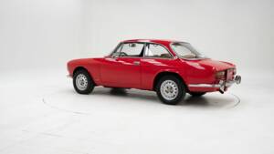 Image 4/15 de Alfa Romeo 2000 GT Veloce (1974)