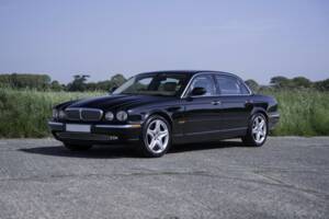 Obraz 13/50 pojazdu Jaguar XJR Super V8 (2004)