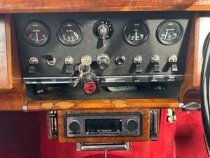 Bild 14/42 von Daimler 2.5 Litre V8 (1967)