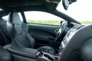 Image 12/23 de Aston Martin V12 Vanquish S Ultimate Edition (2007)