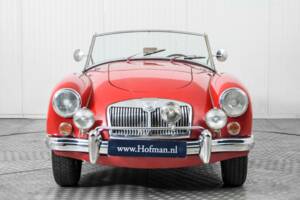 Image 14/50 of MG MGA 1600 (1900)