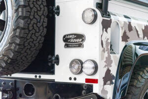 Immagine 29/30 di Land Rover Defender 90 Works V8 (2012)