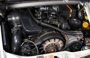 Image 40/41 de Porsche 911 Carrera 2 (1992)