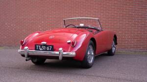 Image 6/8 of MG MGA 1500 (1956)