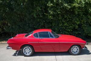 Image 25/50 of Volvo 1800 S (1968)