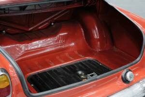 Image 31/41 of Volvo P 122 S (1966)