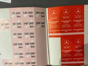 Image 61/63 of Mercedes-Benz 500 SEC (1984)