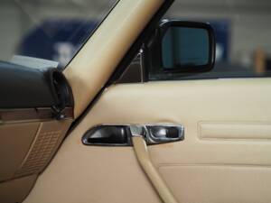 Image 45/50 of Mercedes-Benz 560 SL (1988)