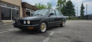 Image 5/11 of BMW 525i (1983)