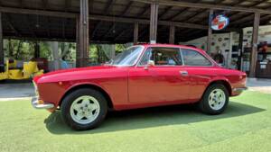 Bild 3/50 von Alfa Romeo Giulia 1300 GT Junior (1971)